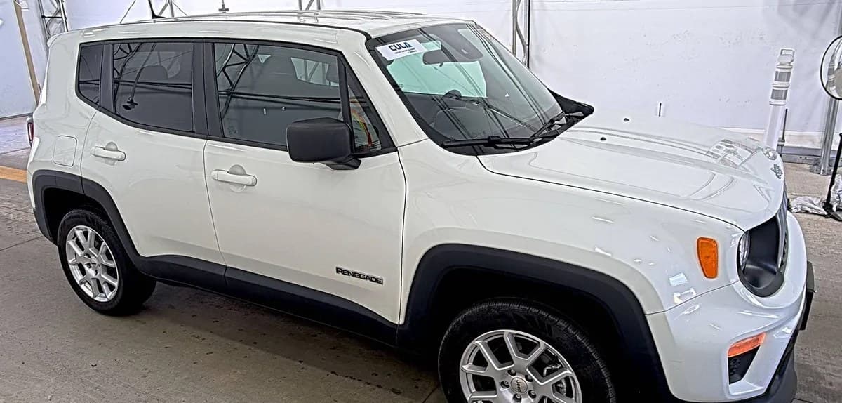 2023 JEEP RENEGADE Latitude 4