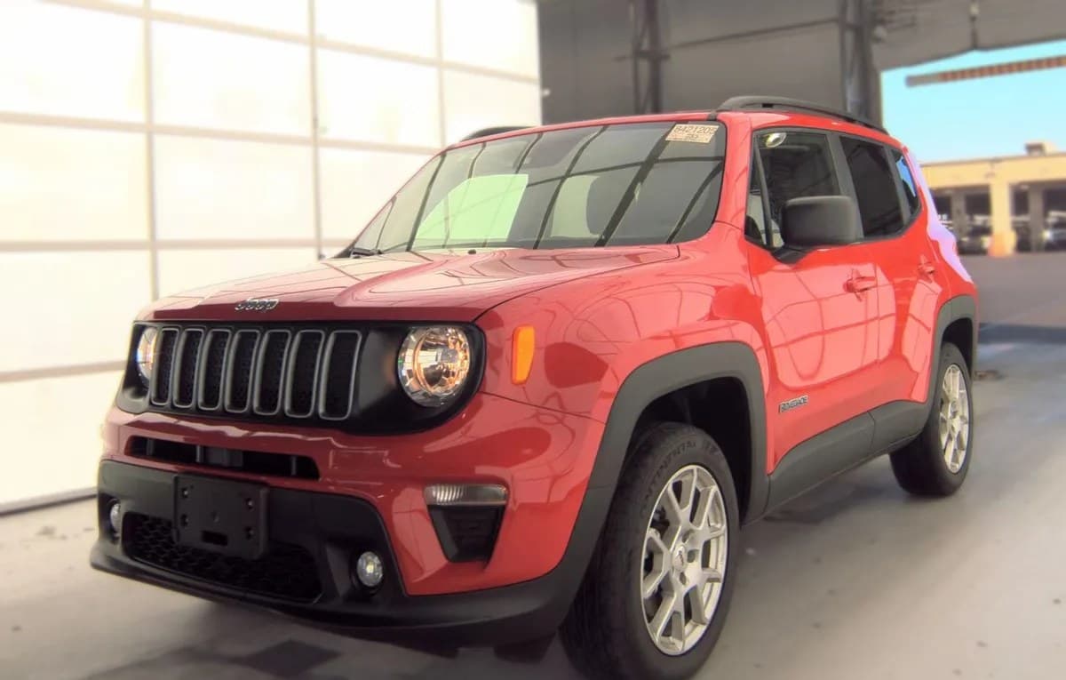 2023 JEEP RENEGADE Latitude 2