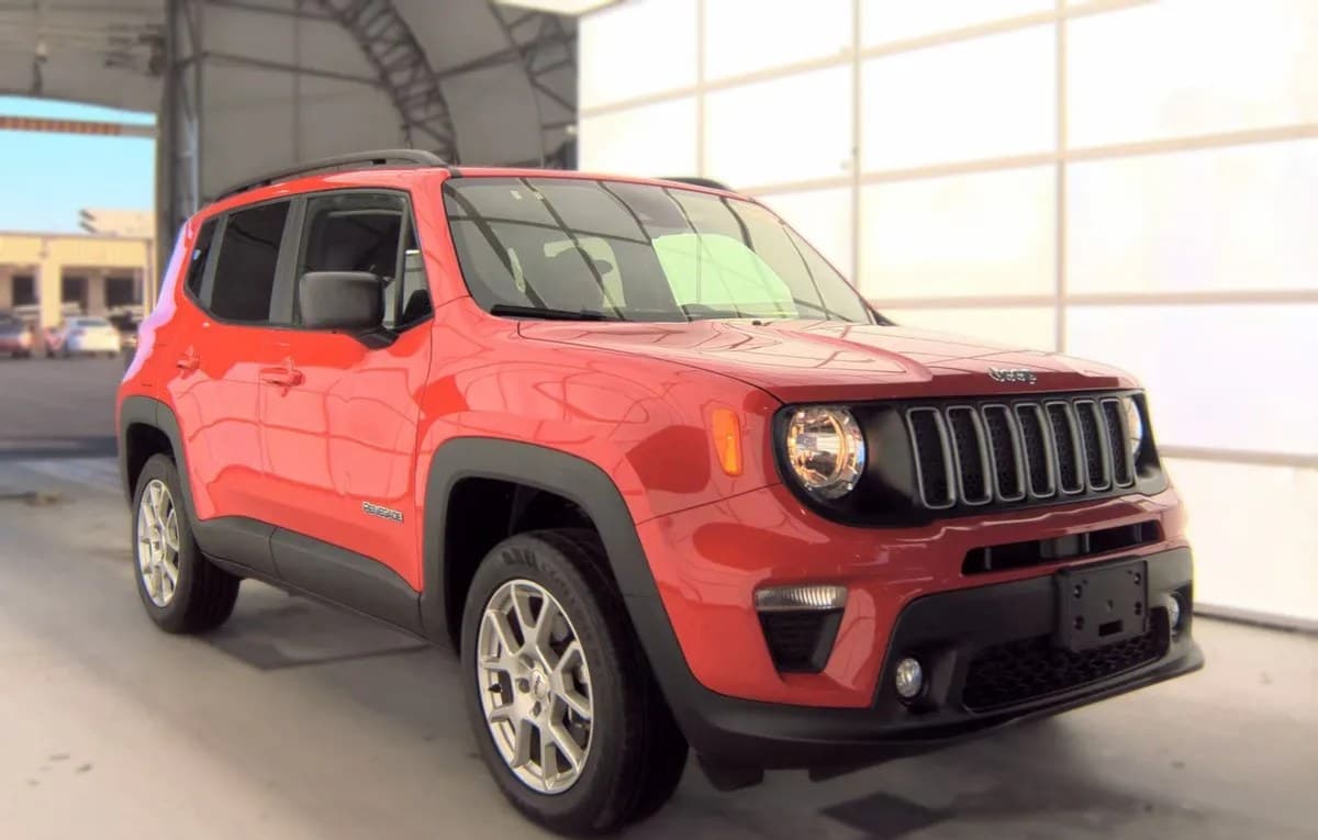 2023 JEEP RENEGADE Latitude 4
