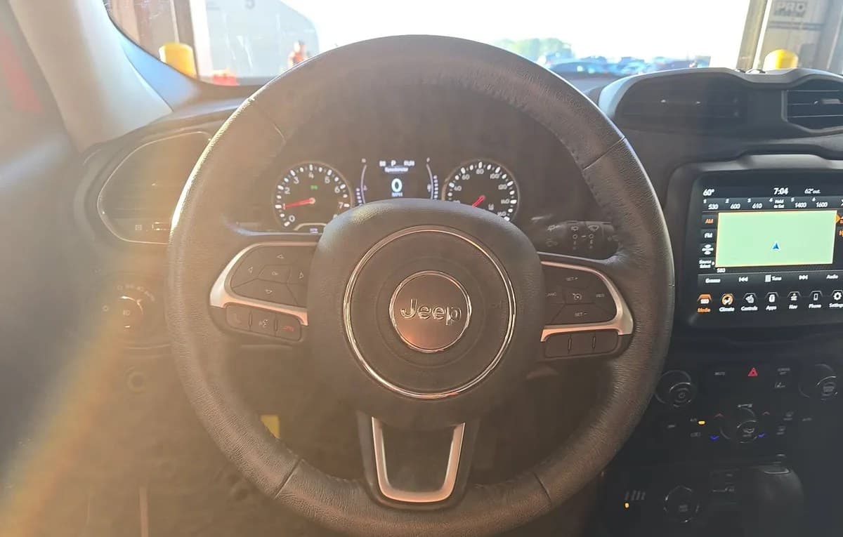 2023 JEEP RENEGADE Latitude 7