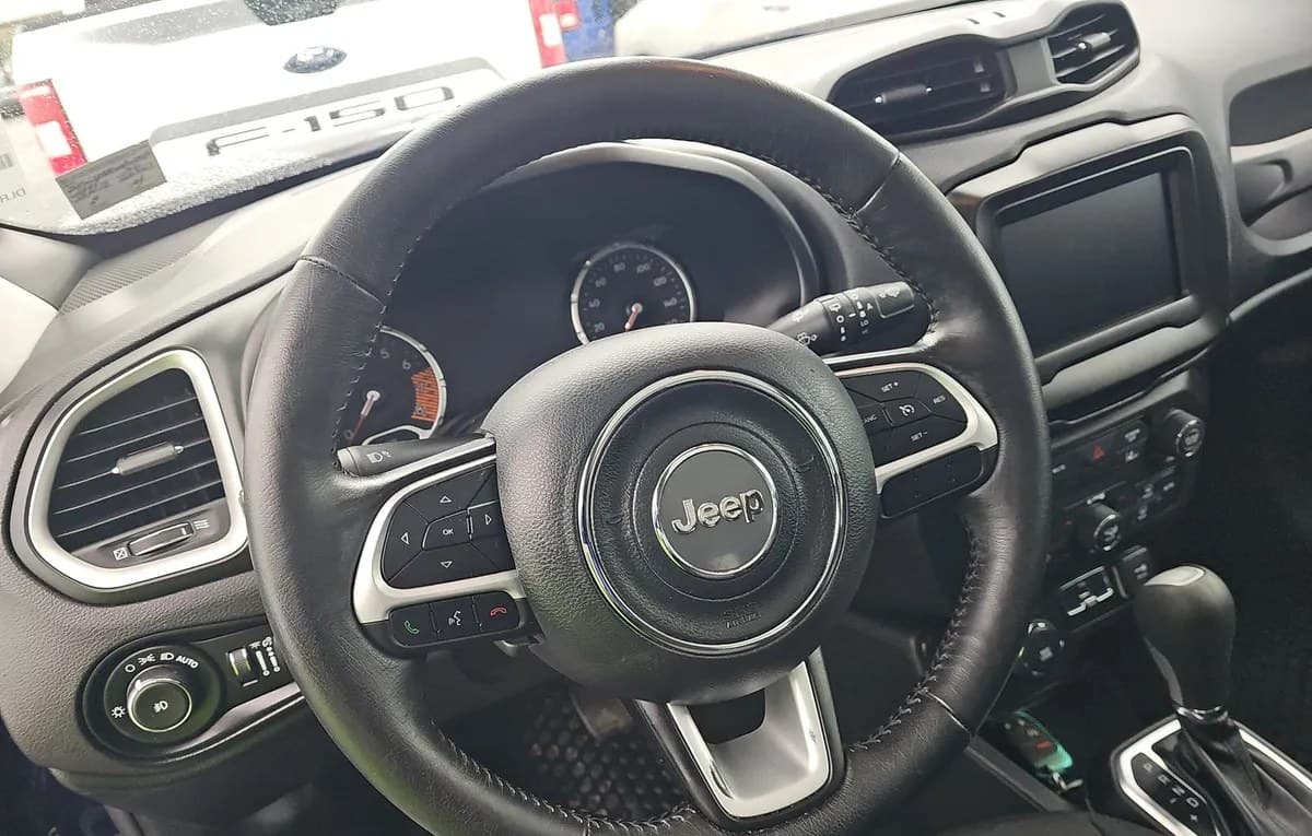 2021 JEEP RENEGADE LATITUDE Islander 7