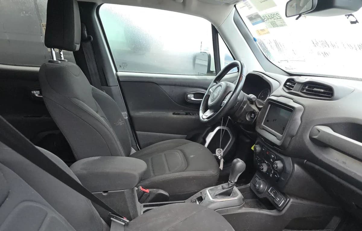 2021 JEEP RENEGADE Latitude 5