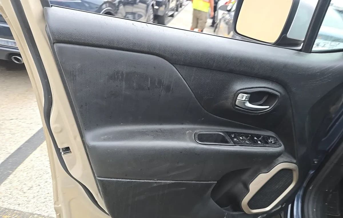 2022 JEEP RENEGADE Limited 6