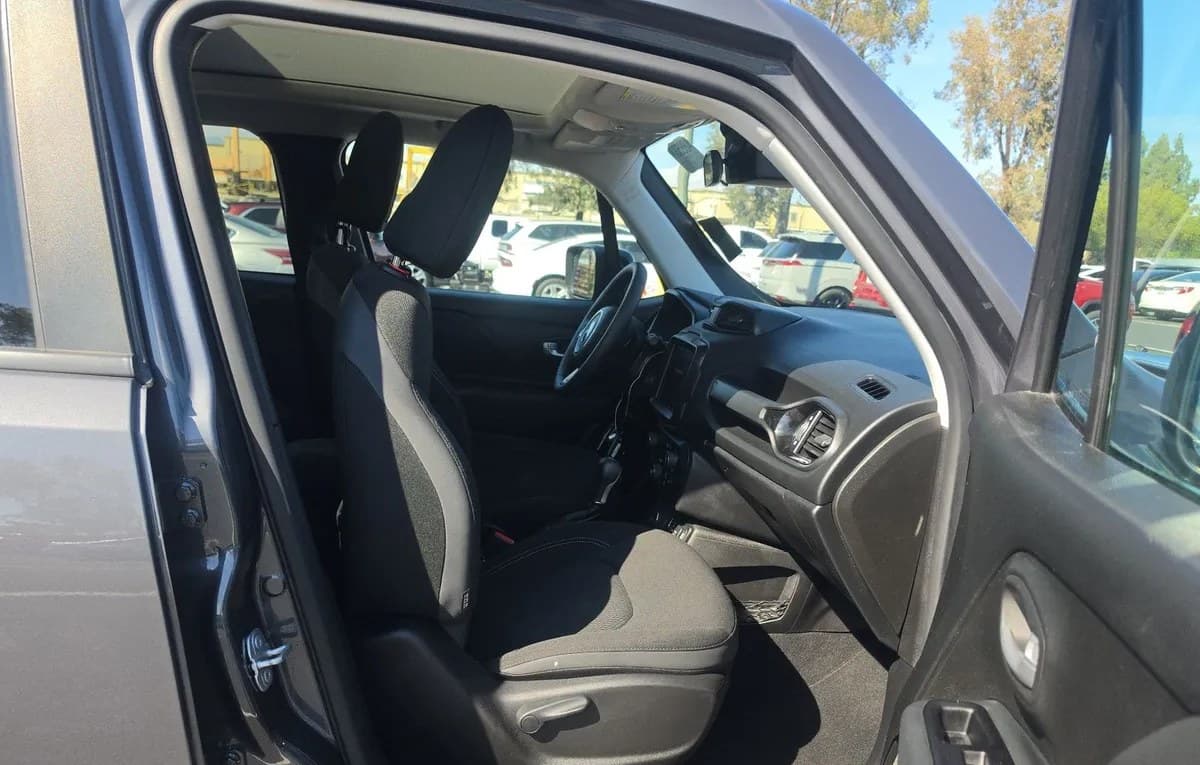 2023 JEEP RENEGADE Altitude 5