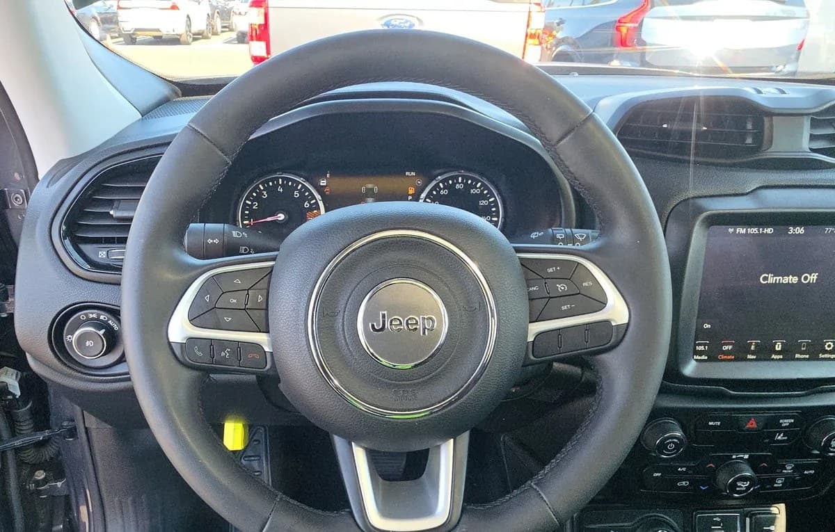 2023 JEEP RENEGADE Altitude 7