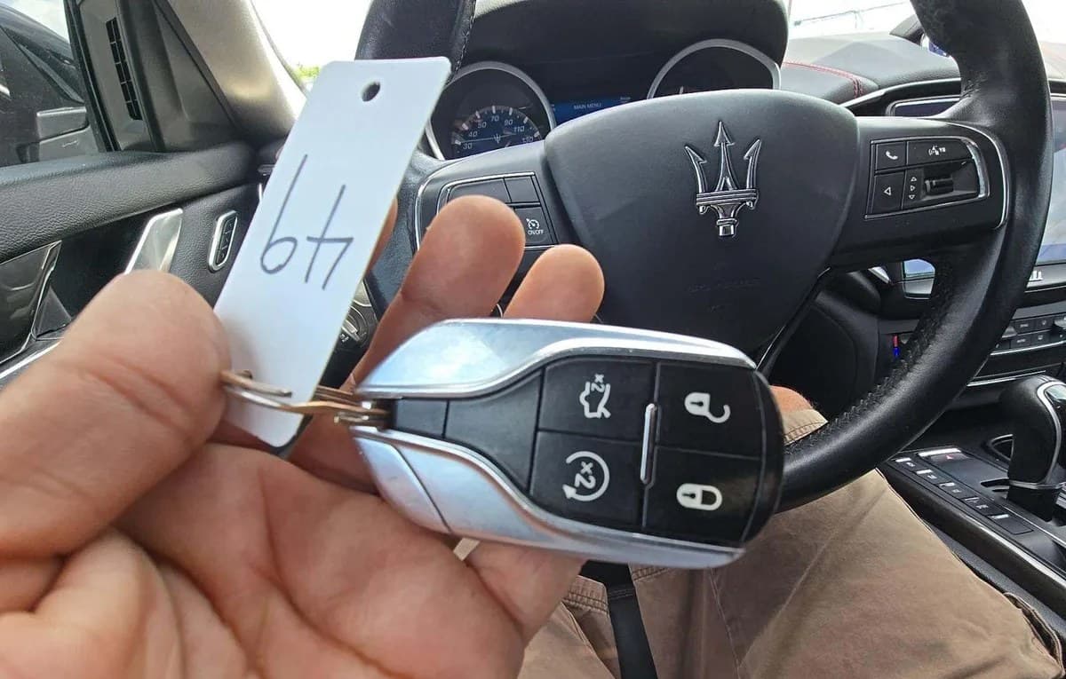 2017 MASERATI GHIBLI Base 5