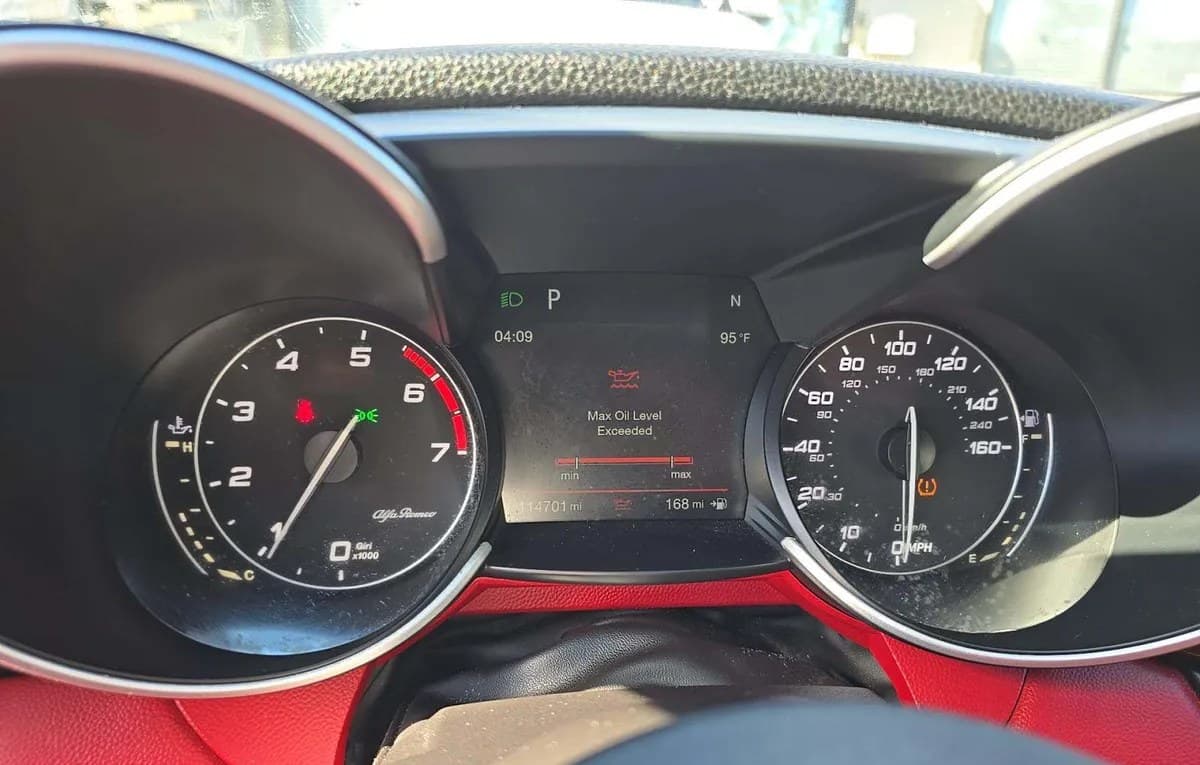 2017 ALFA ROMEO GIULIA Base 6