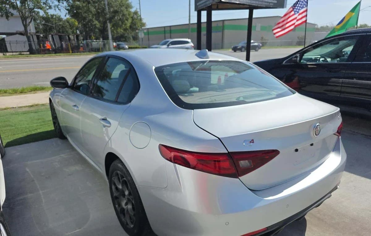 2017 ALFA ROMEO GIULIA Base 3
