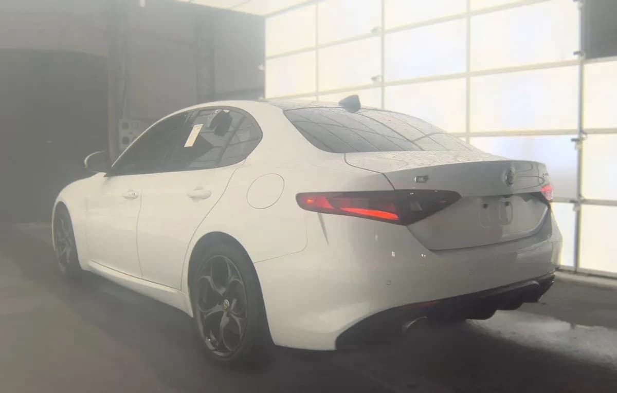 2017 ALFA ROMEO GIULIA TI 5