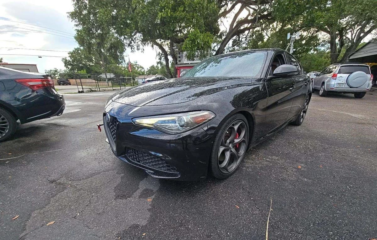 2019 ALFA ROMEO GIULIA Base 2