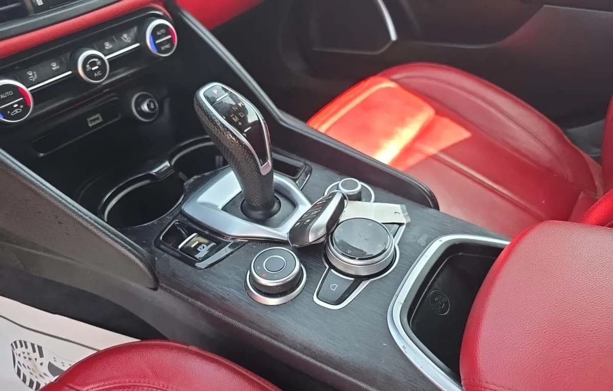 2020 ALFA ROMEO GIULIA Base 5