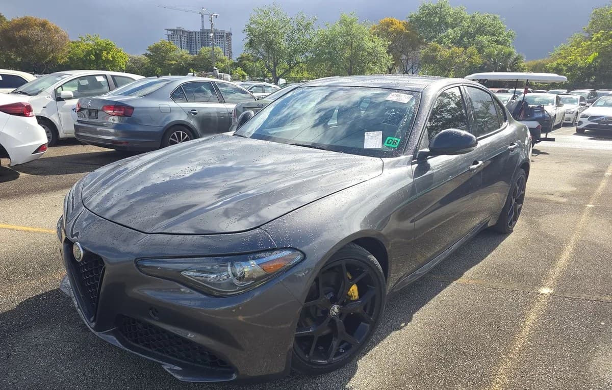 2020 ALFA ROMEO GIULIA Base 2