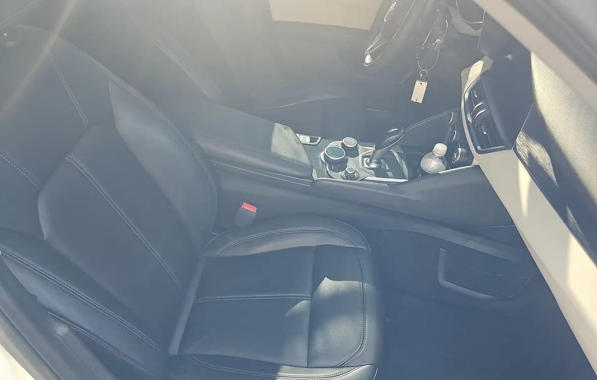 2019 ALFA ROMEO GIULIA Base 5