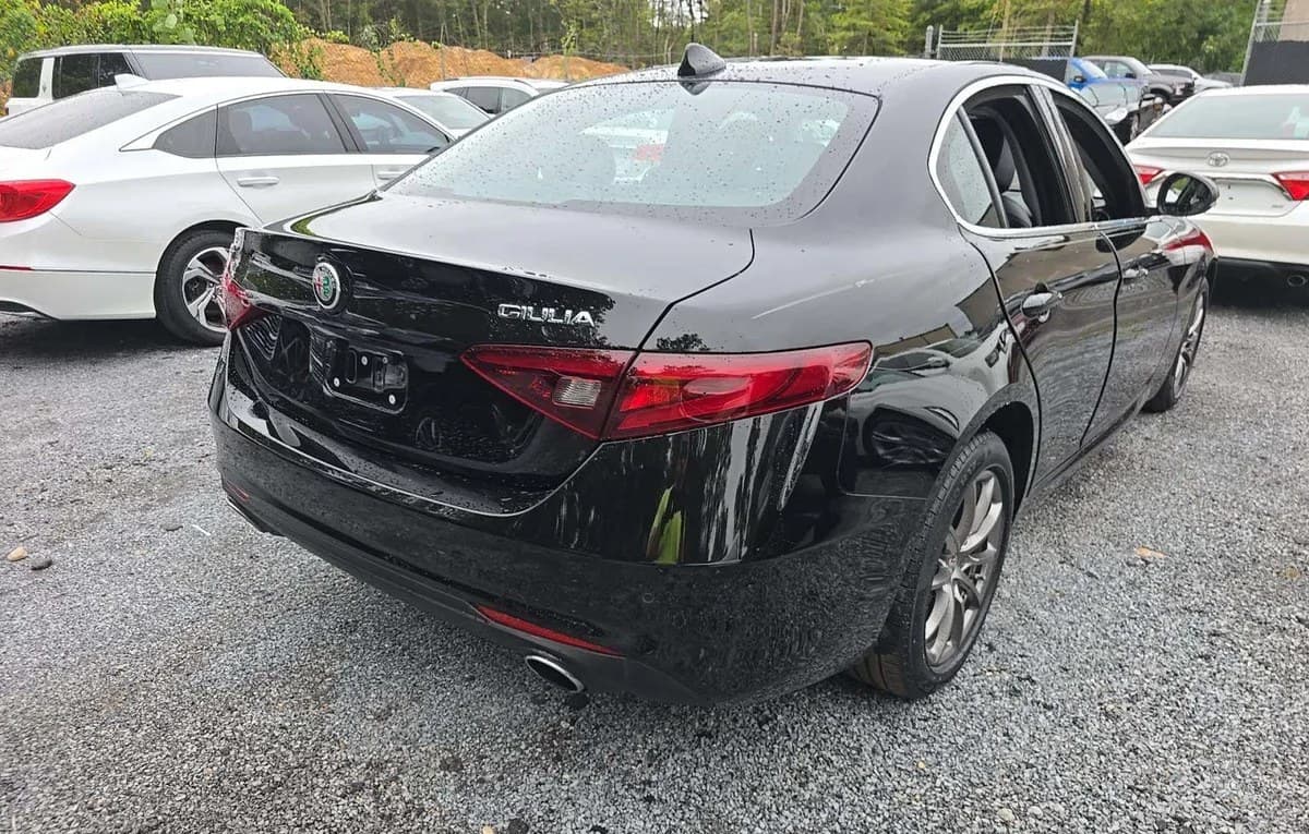 2020 ALFA ROMEO GIULIA Base 4
