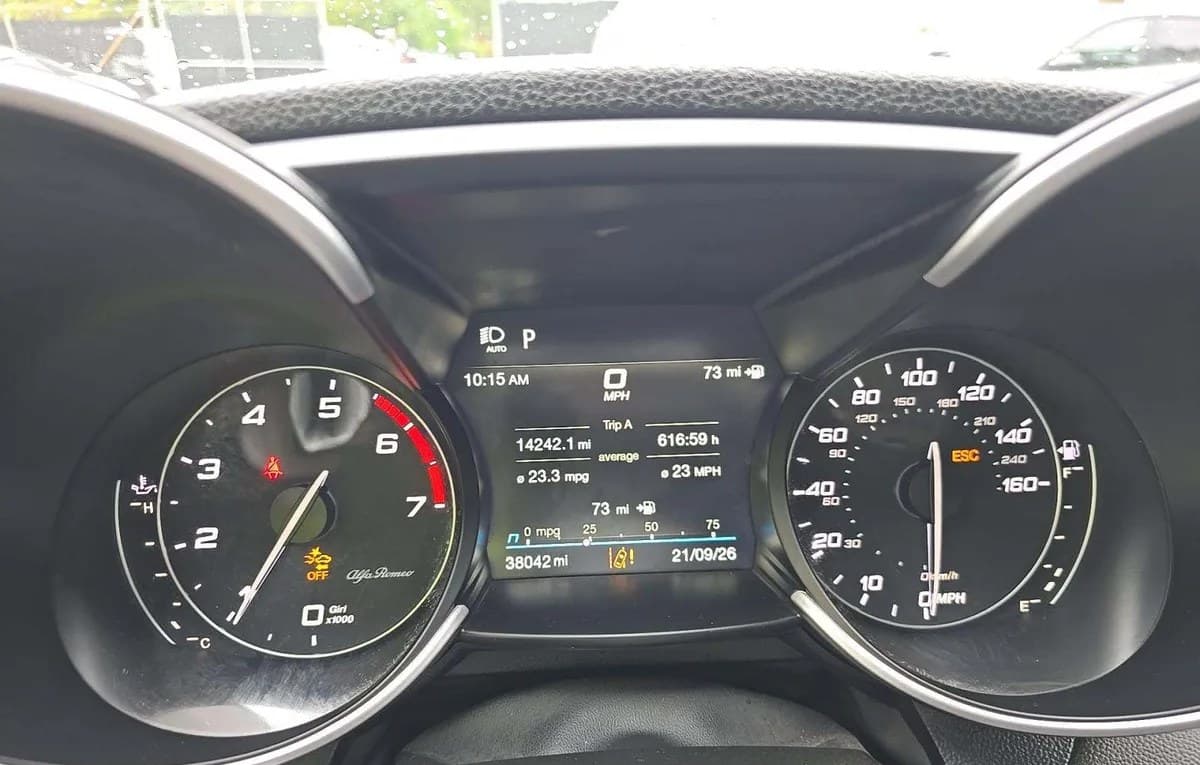 2020 ALFA ROMEO GIULIA Base 6