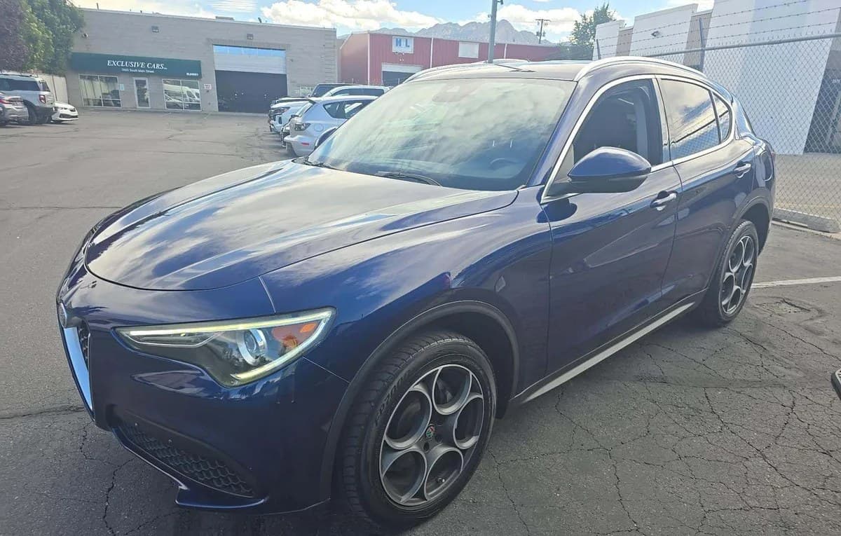 2018 ALFA ROMEO STELVIO Base 2