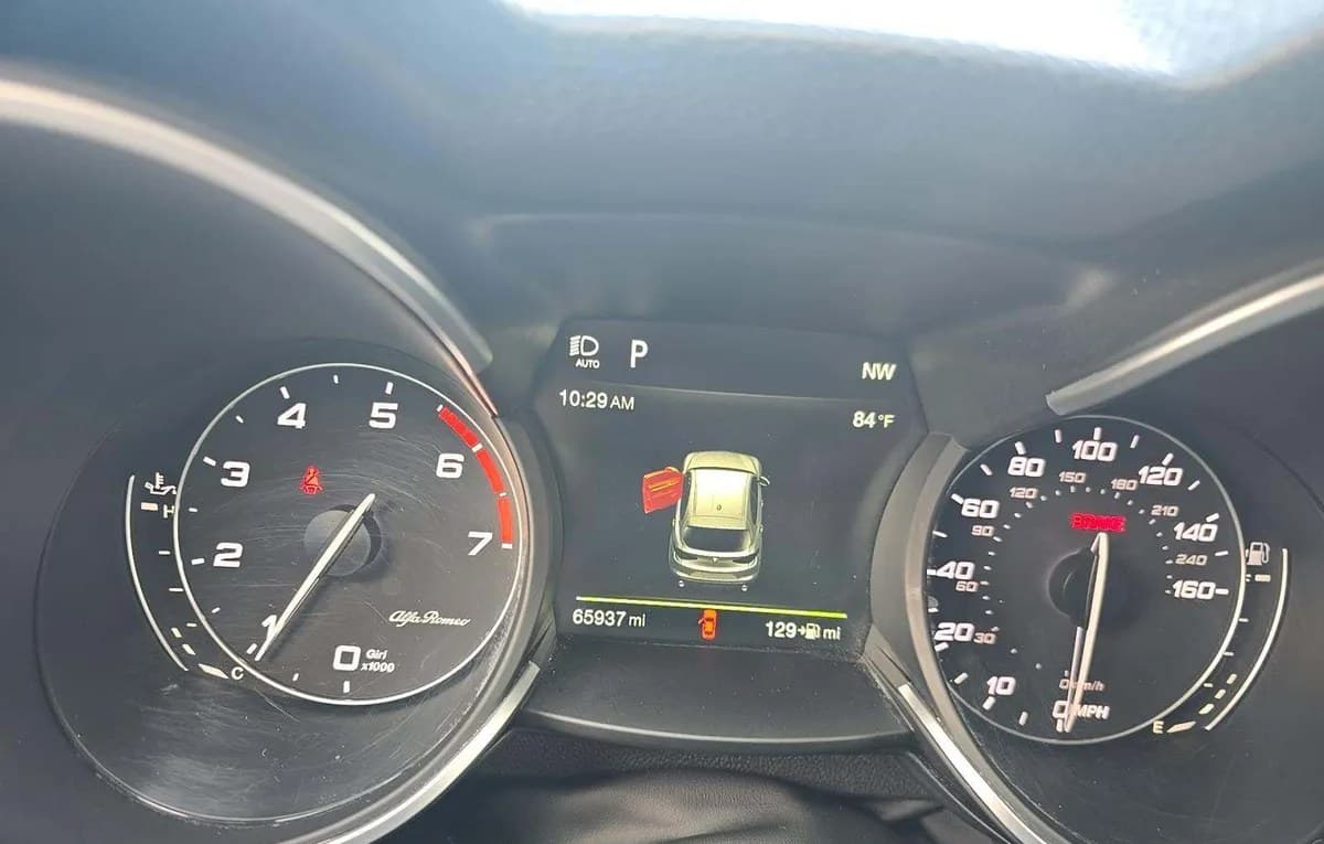 2018 ALFA ROMEO STELVIO Base 6