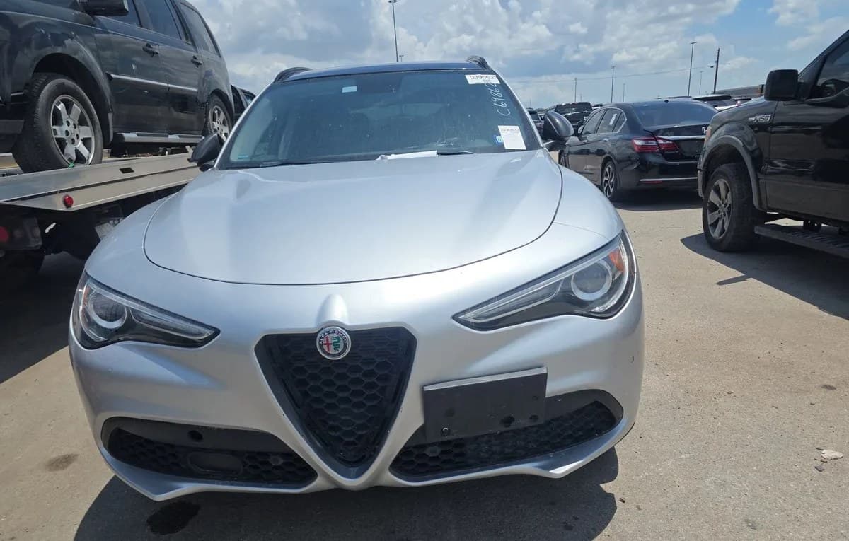 2019 ALFA ROMEO STELVIO Sport 3