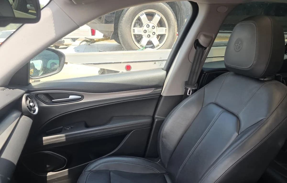 2019 ALFA ROMEO STELVIO Sport 5