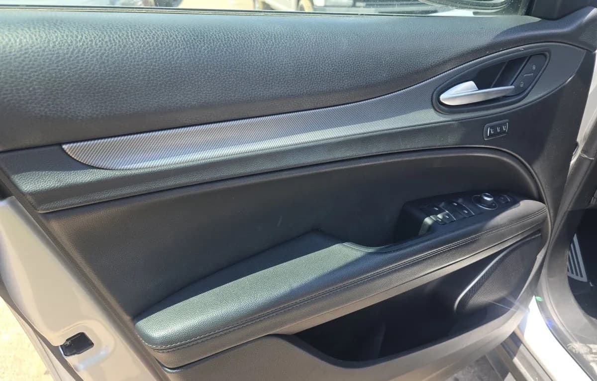 2019 ALFA ROMEO STELVIO Sport 6