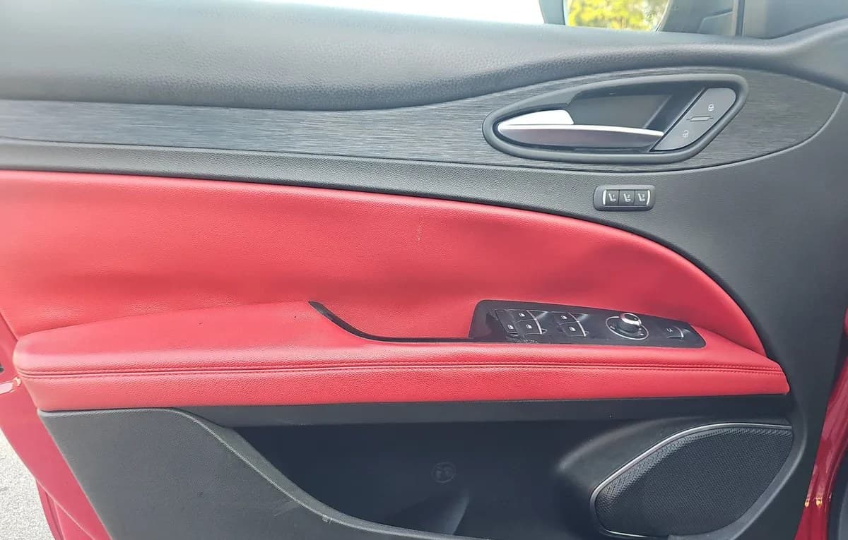 2021 ALFA ROMEO STELVIO Sprint 6