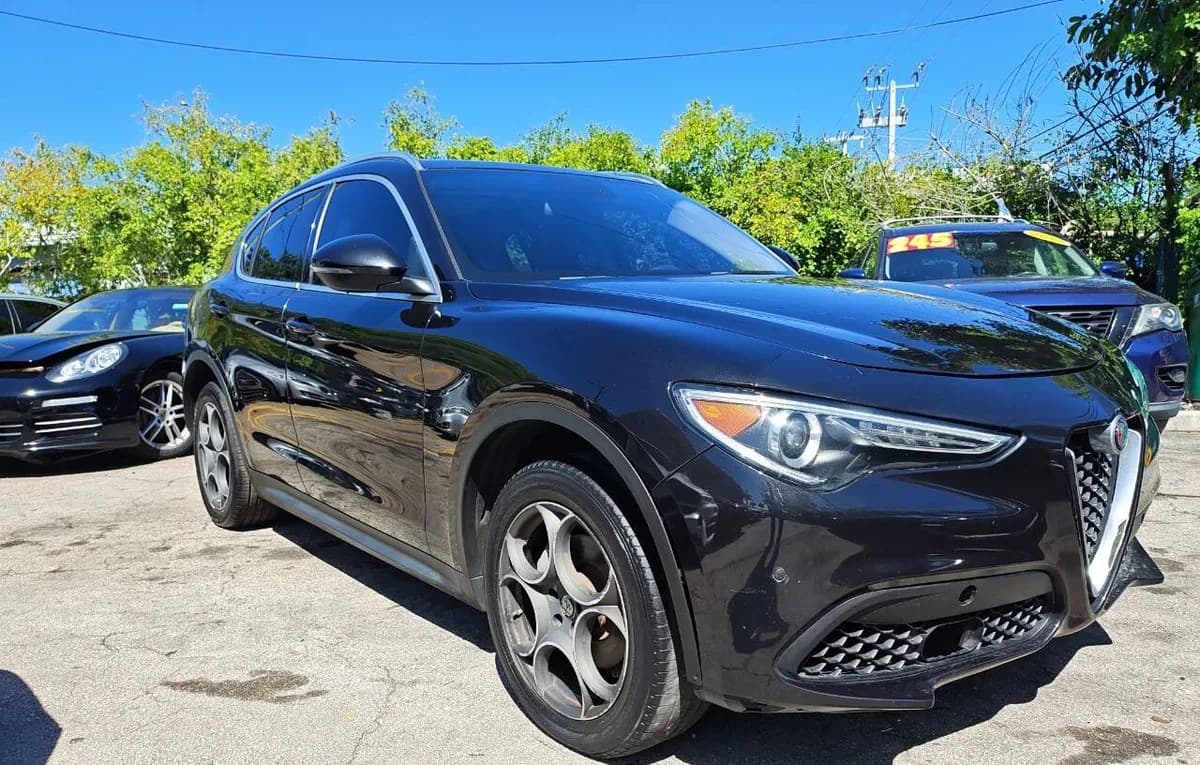 2019 ALFA ROMEO STELVIO Base 2