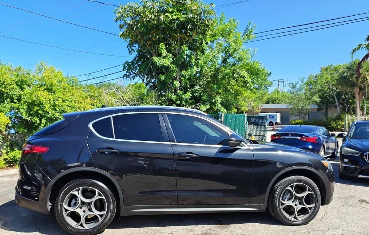 2019 ALFA ROMEO STELVIO Base 4