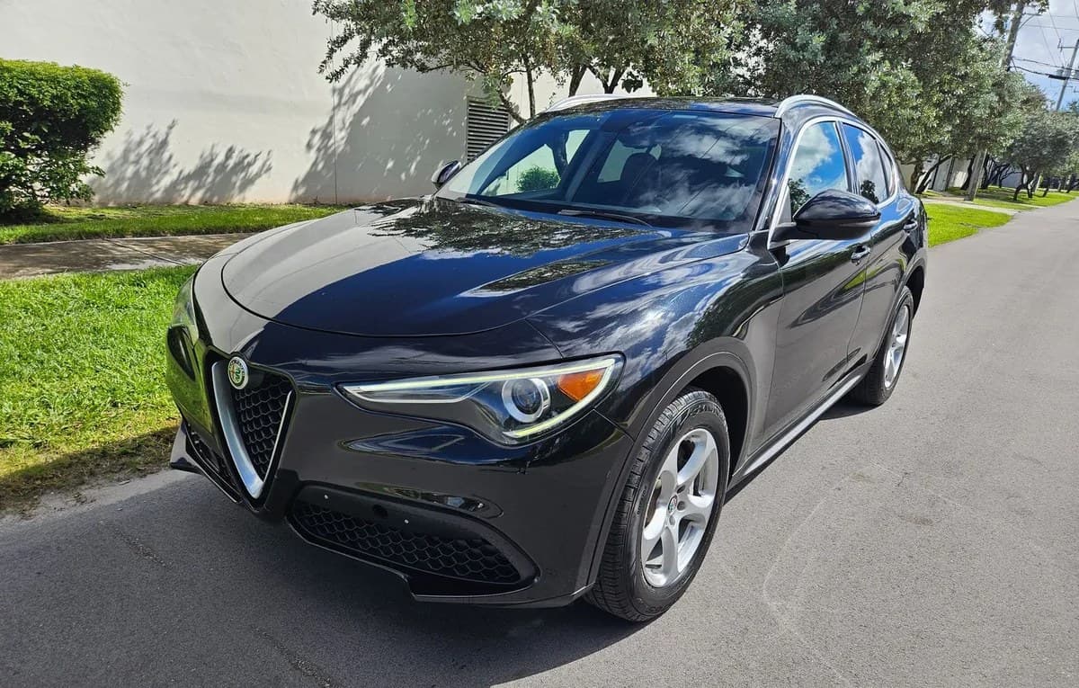 2019 ALFA ROMEO STELVIO Base 2