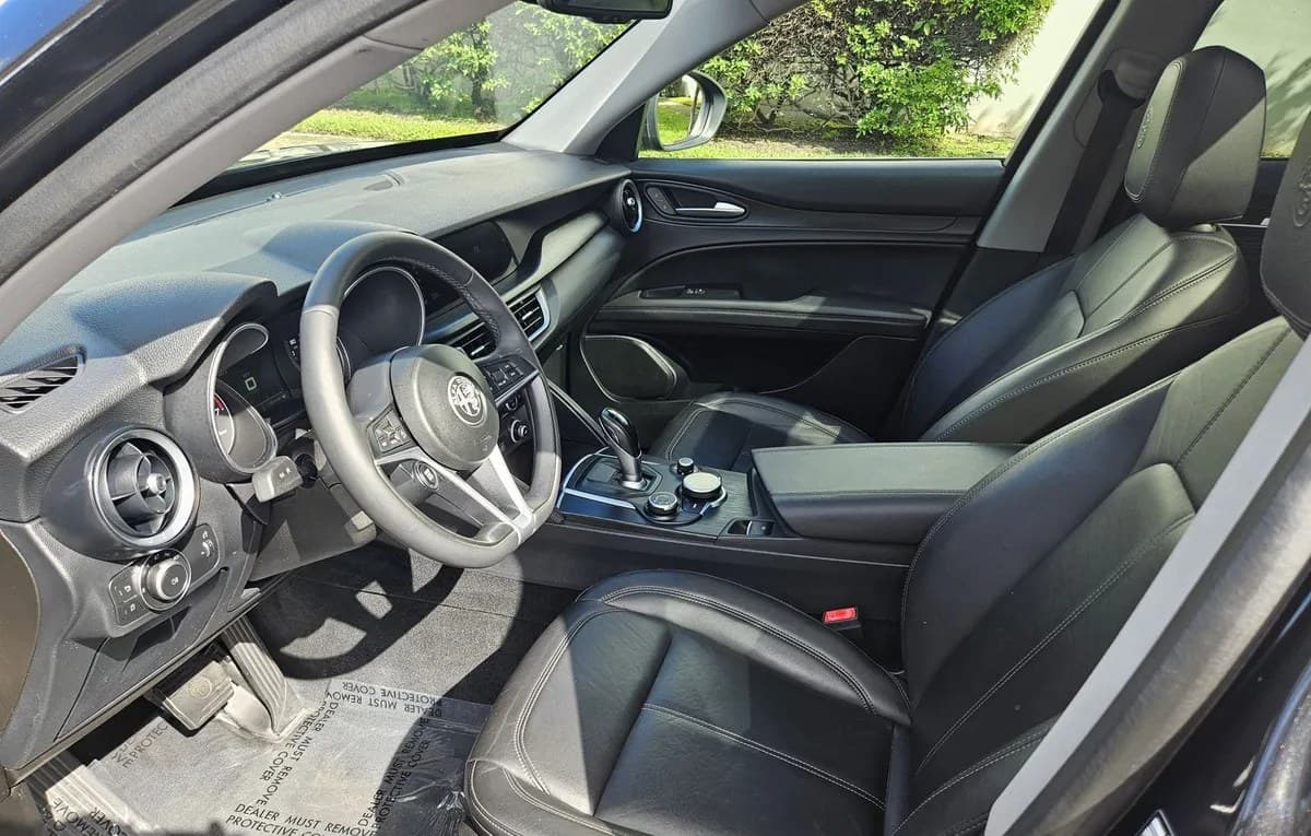 2019 ALFA ROMEO STELVIO Base 6