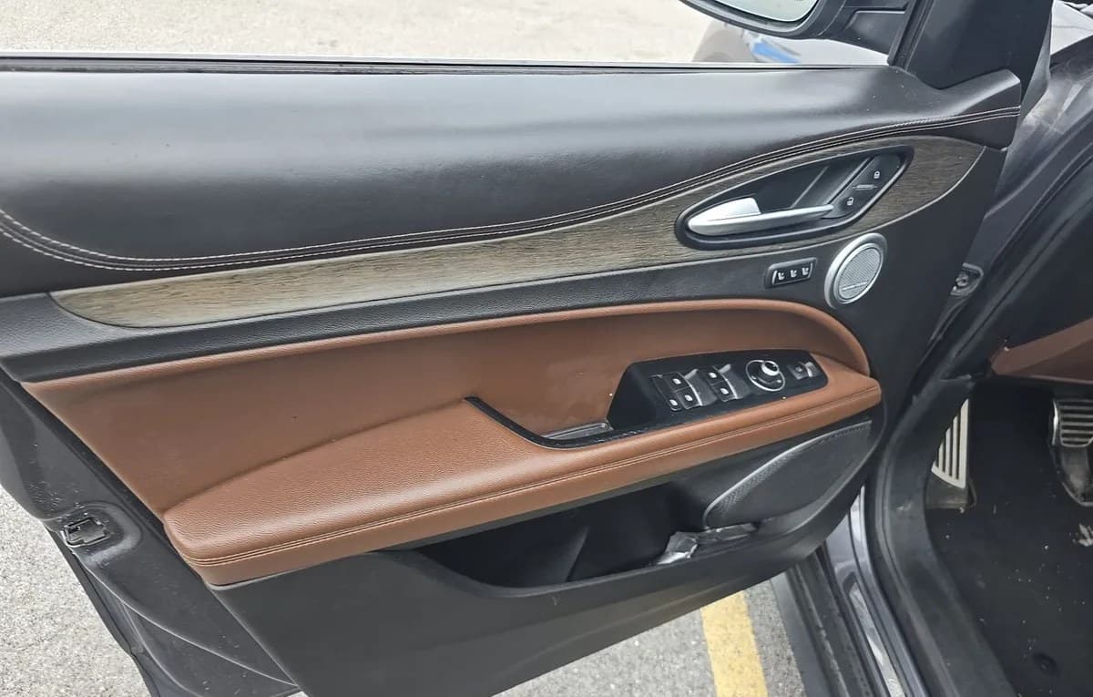 2019 ALFA ROMEO STELVIO TI Lusso 6