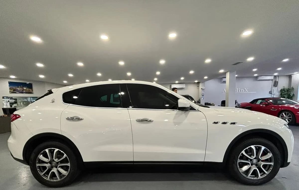 2017 MASERATI LEVANTE 5