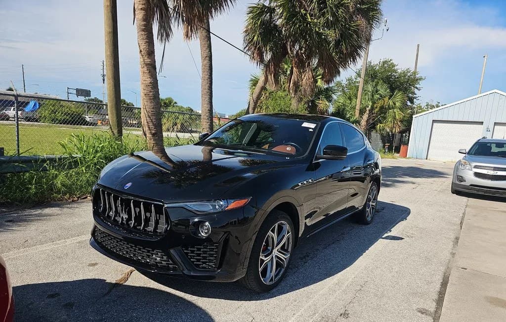2020 MASERATI LEVANTE