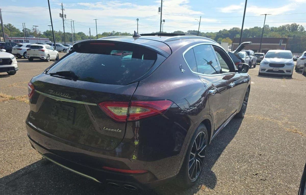 2017 MASERATI LEVANTE 4