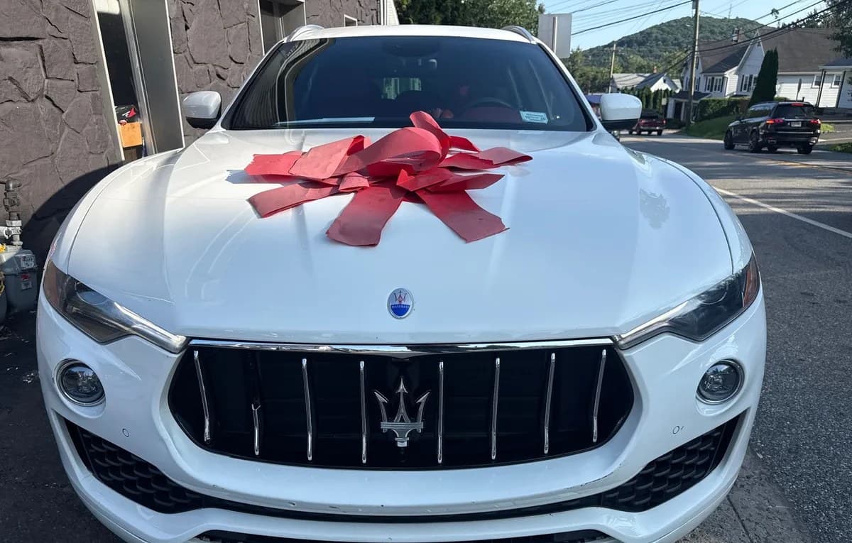 2017 MASERATI LEVANTE Base 3