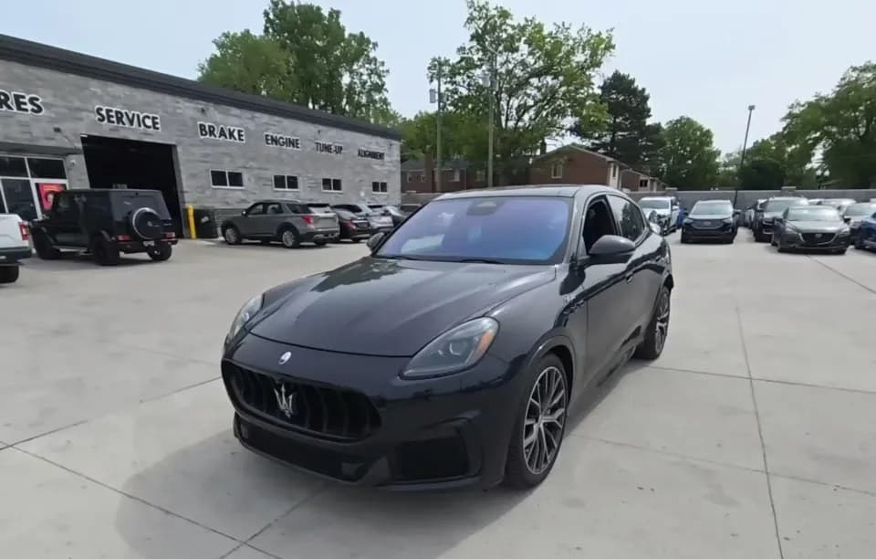 2024 MASERATI GRECALE TROFEO