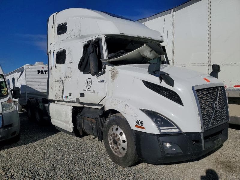 2020 VOLVO VNL SEMI TRUCK - 1