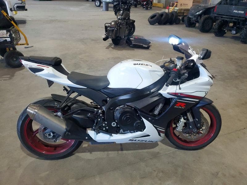 2024 SUZUKI GSX-R600 - 1