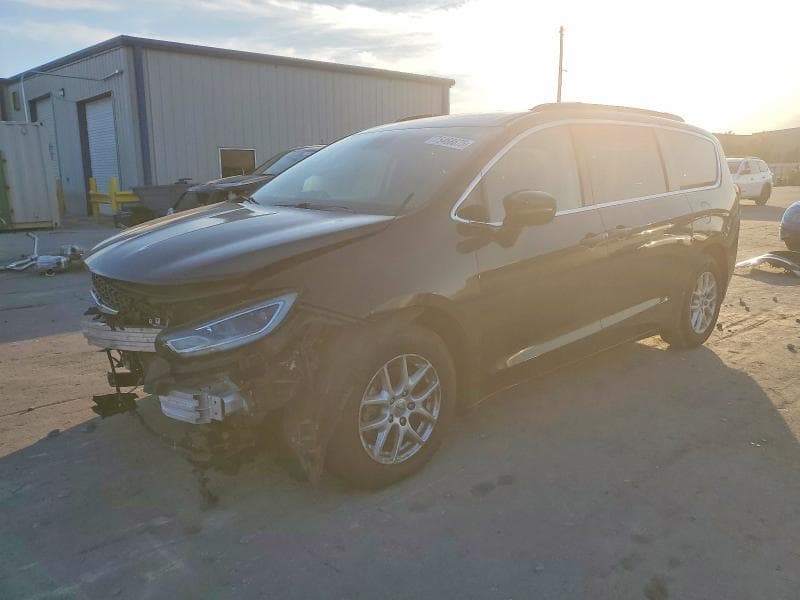 2022 CHRYSLER PACIFICA TOURING L - 1