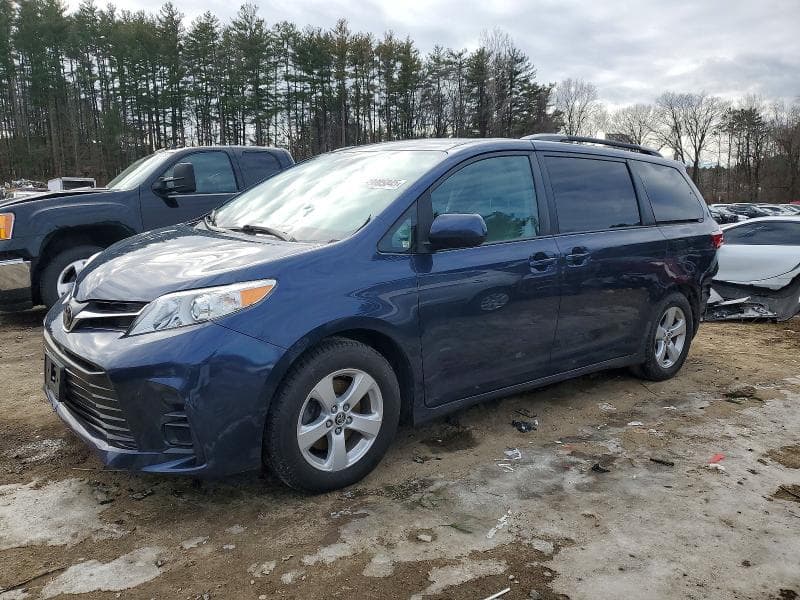 2019 TOYOTA SIENNA LE - 1