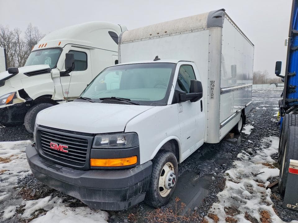 2022 GMC G3500 BOX TRUCK