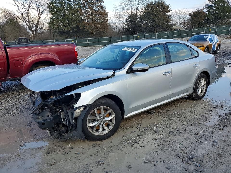 2018 VOLKSWAGEN PASSAT S - 1