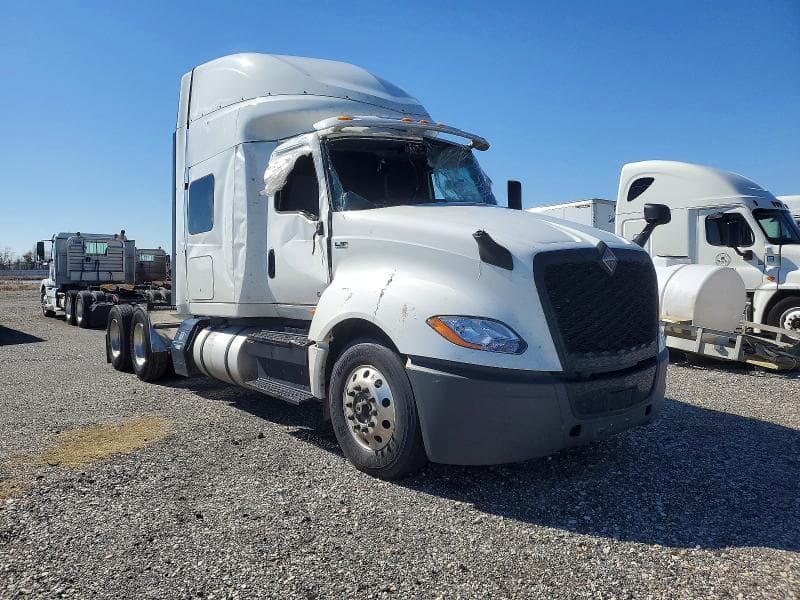 2025 INTERNATIONAL LT62F SEMI TRUCK - 1