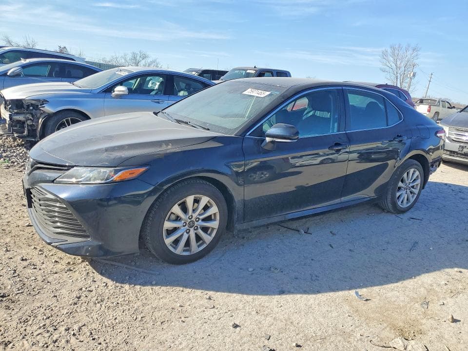2019 TOYOTA CAMRY LE - 1