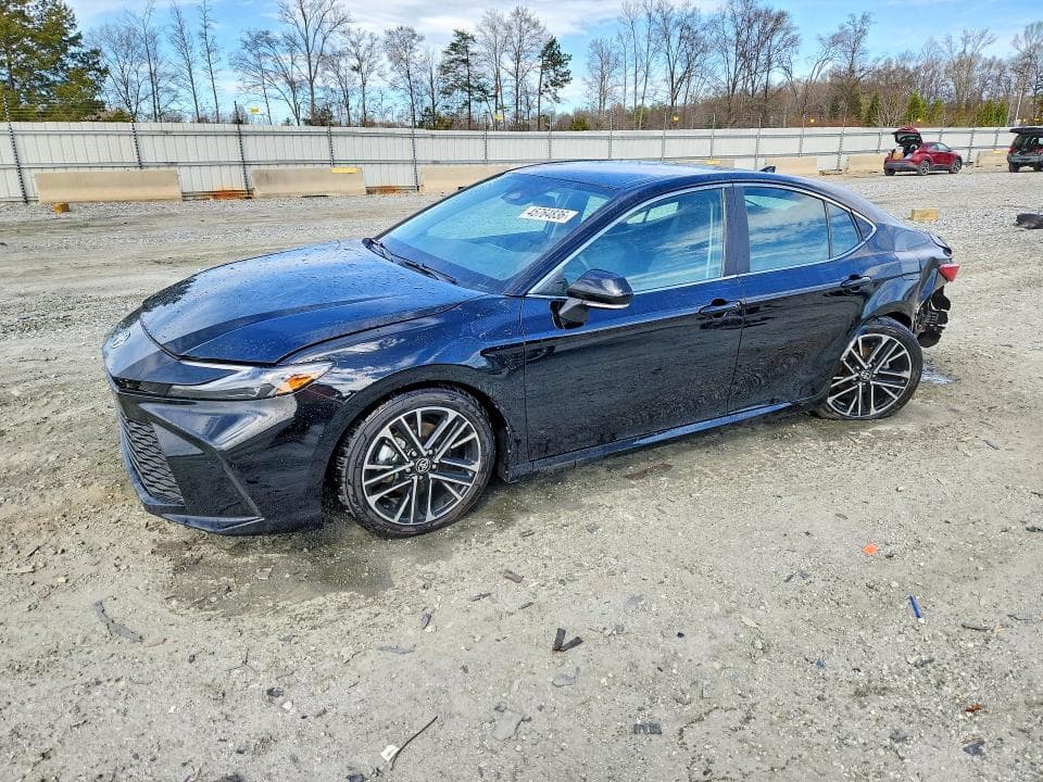 2025 TOYOTA CAMRY XLE - 1