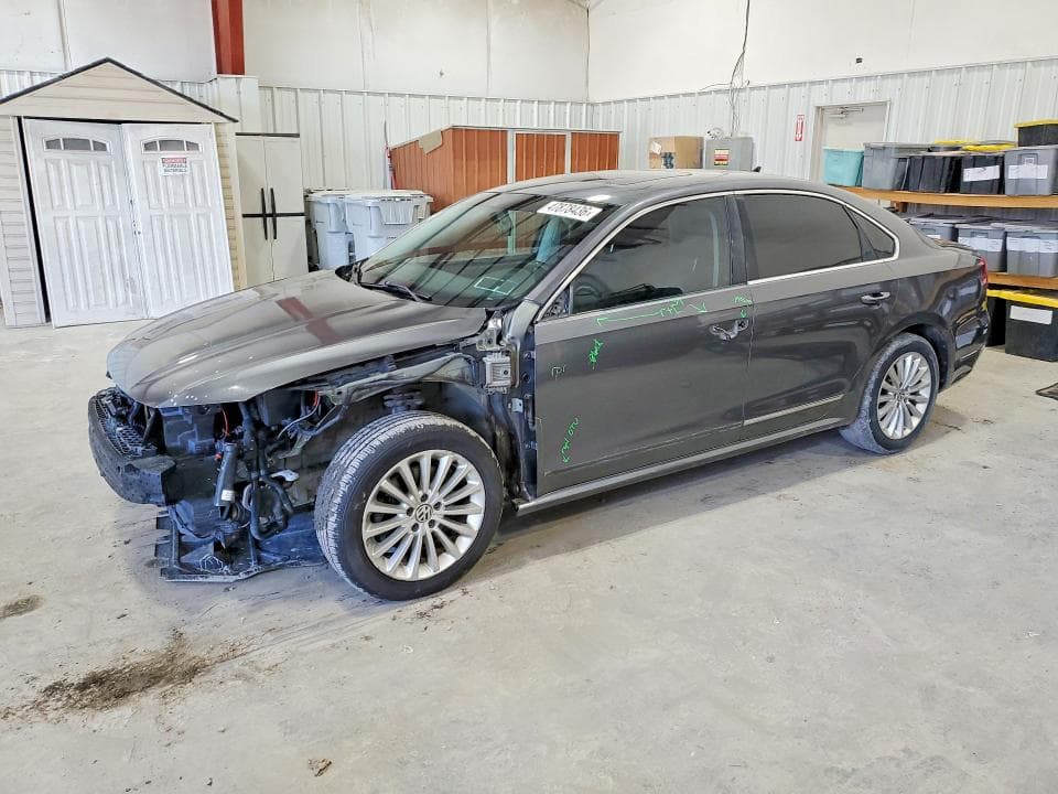 2017 VOLKSWAGEN PASSAT SE - 1