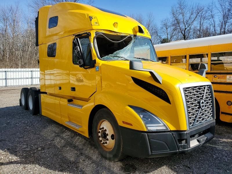 2022 VOLVO VNL SEMI TRUCK - 1