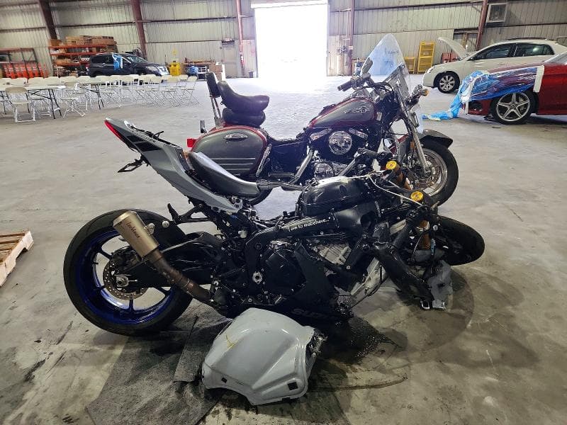 2022 SUZUKI GSX-R1000 R