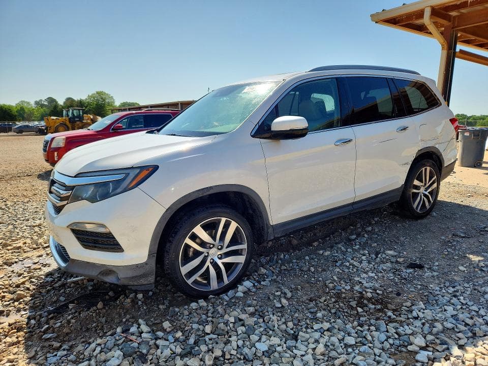 2017 HONDA PILOT TOURING - 1