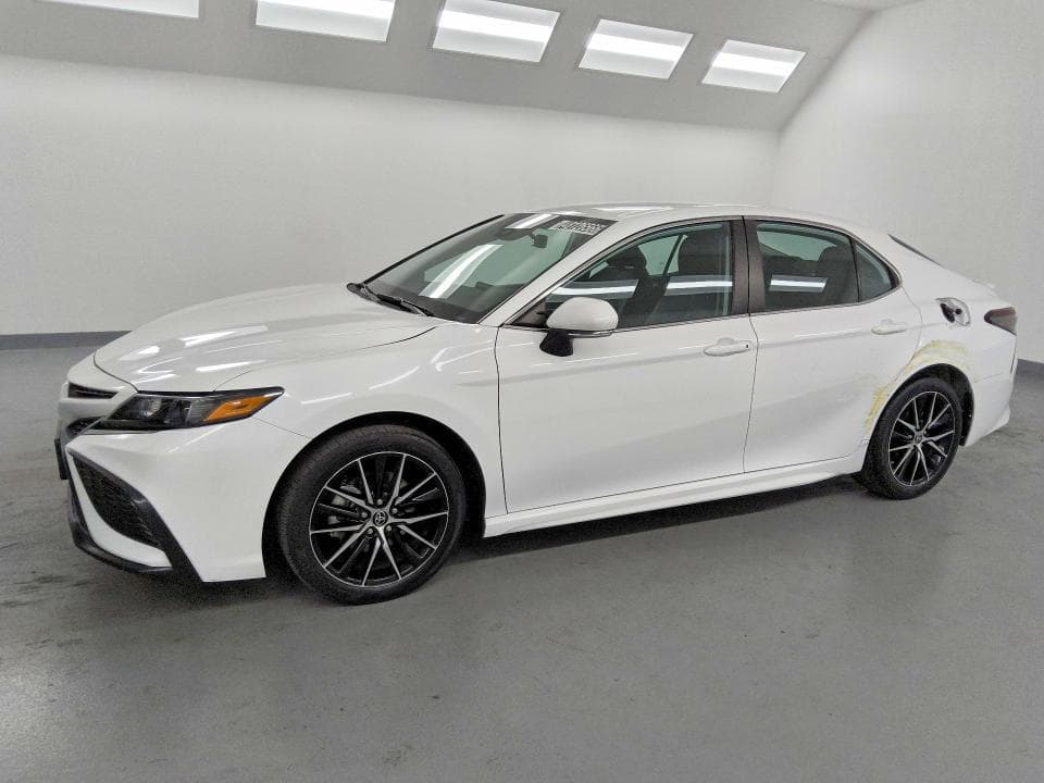 2024 TOYOTA CAMRY SE - 1