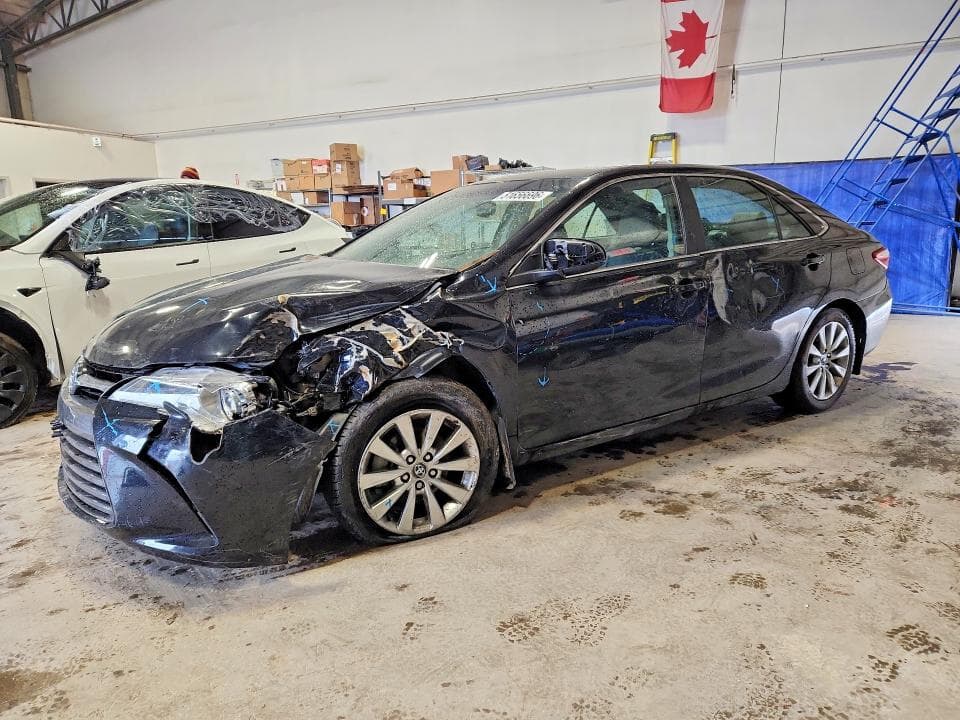2017 TOYOTA CAMRY LE - 1